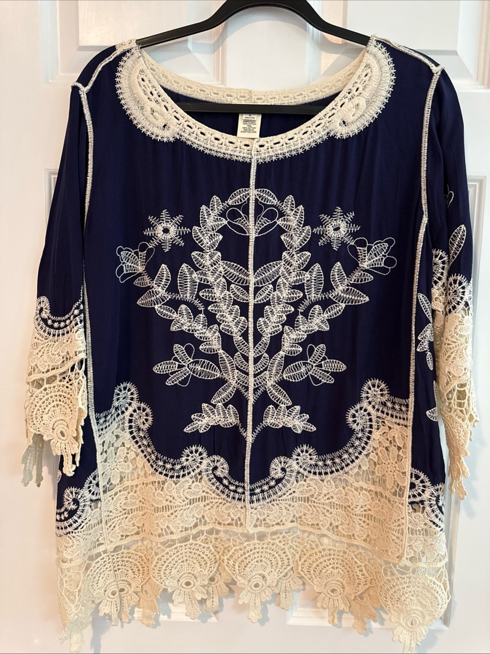 Ultra Pink XL Navy and Ivory Lace-Crochet Boho Top. Excellent condition.